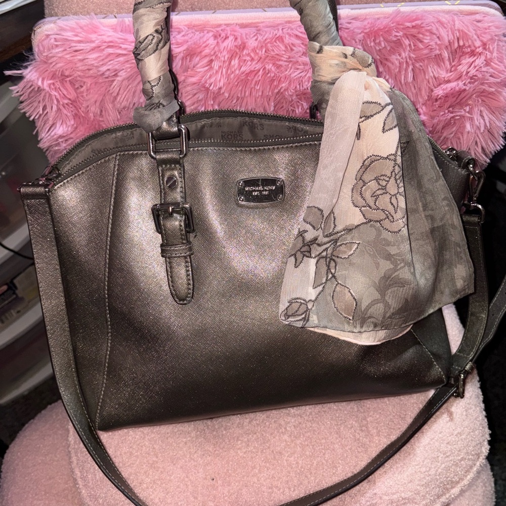 Michael Kors Large Ciara satchel